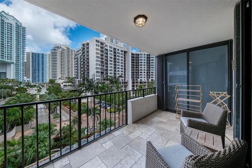 a710-520 Brickell Key Dr, Miami, FL, 33131-2609 | Card Image