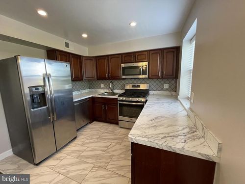 apt-302-2651 Birney Pl Se, WASHINGTON, DC, 20020-5964 | Card Image