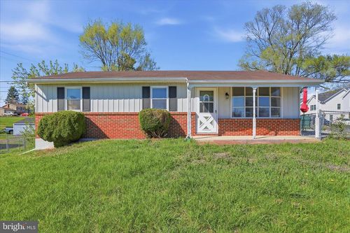 503 Vicky Bullett St, Martinsburg, WV, 25404-4516 | Card Image