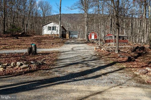 815 Pheasant Dr, WINCHESTER, VA, 22602-3555 | Card Image