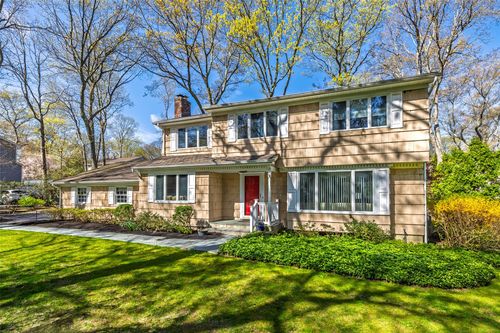 202 Lincoln Ave, Port Jefferson, NY, 11777-2020 | Card Image
