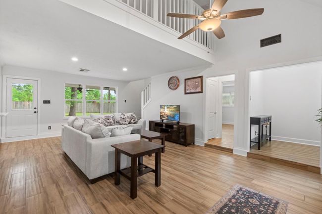 9222 New Forest Rd, House other with 4 bedrooms, 3 bathrooms and 2 parking in Spring TX | Image 6