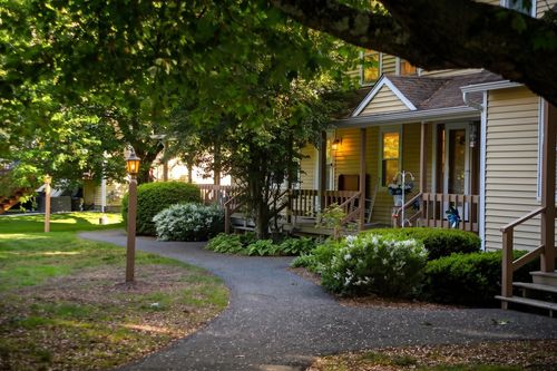 114-114 Winterwood Dr, Londonderry, NH, 03053-3395 | Card Image