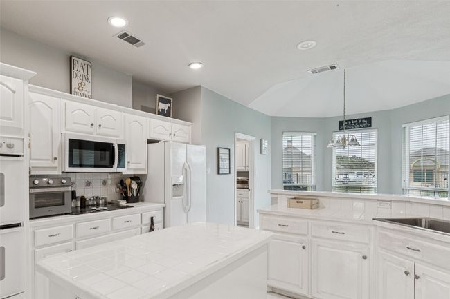 1107 Ruidoso Downs Dr, House other with 3 bedrooms, 3 bathrooms and null parking in Terrell TX | Image 9