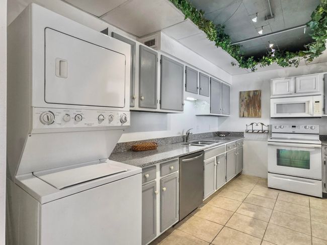 Kitchen | Image 26
