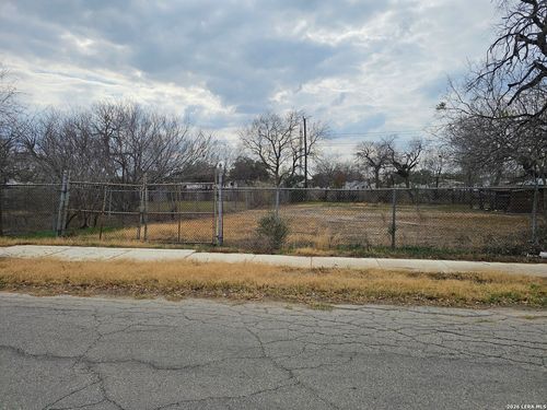 7519 Shetland Dr, San Antonio, TX, 78223-4043 | Card Image