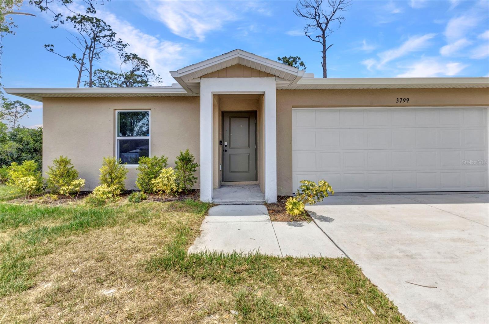 Residential in NORTH PORT 5