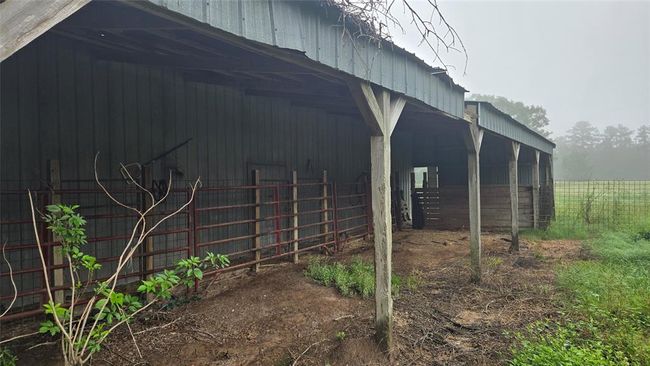 7964 State Highway 146 S, House other with 2 bedrooms, 1 bathrooms and 6 parking in Livingston TX | Image 13