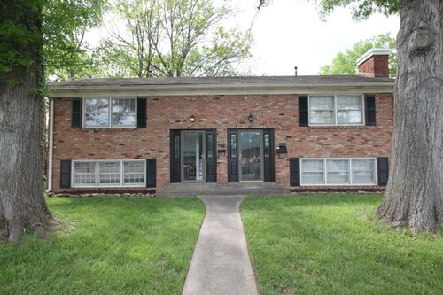2015 Garden Springs Dr, Lexington, KY, 40504-3429 | Card Image