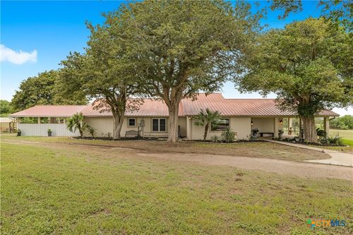 8359 Lower Mission Valley Rd, Victoria, TX, 77905-2718 | Card Image