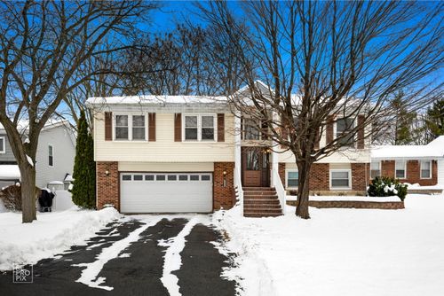 1033 Warwick Cir S, Hoffman Estates, IL, 60169-2331 | Card Image