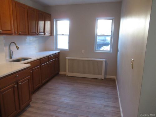 apt-2r-6091 54th St, Maspeth, NY, 11378-3358 | Card Image