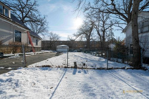 15 Lake St, Lake Zurich, IL, 60047-2301 | Card Image