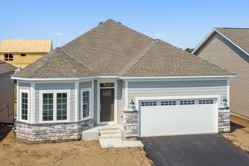 8204 Haywood Dr, Circle Pines, MN, 55014 | Card Image