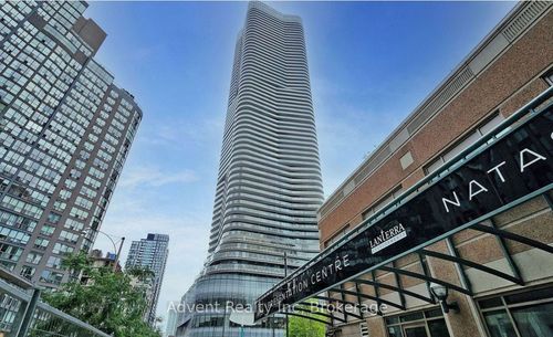 5213-11 Wellesley St W, Toronto, ON, M4Y0G4 | Card Image