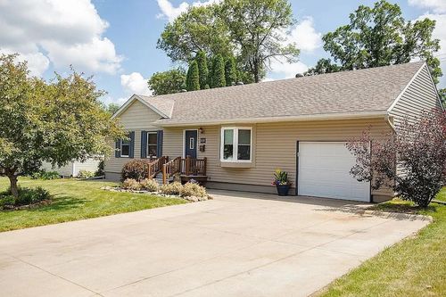 500 6th St Ne, Stewartville, MN, 55976-1520 | Card Image