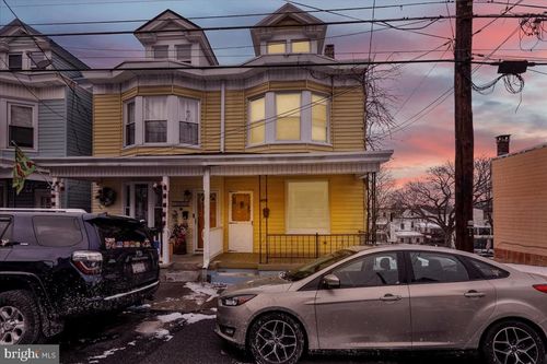 1652 W Norwegian St, POTTSVILLE, PA, 17901-2108 | Card Image