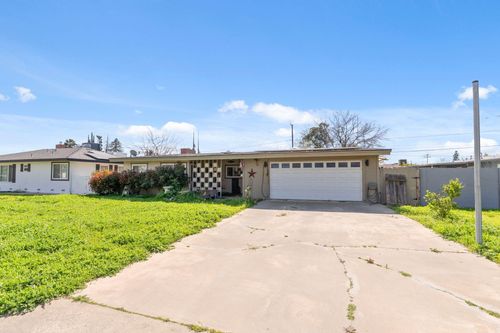 1699 E Academy Avenue, Tulare, CA, 93274 | Card Image