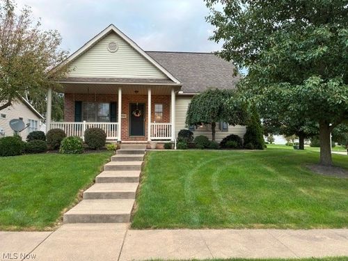 2940 Villa Glen Cir Nw, Canton, OH, 44708-5999 | Card Image