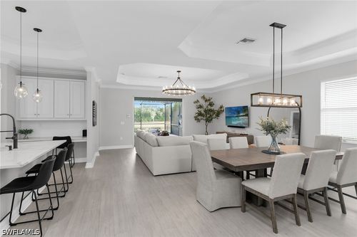 2926 Aviamar Cir, NAPLES, FL, 34114-9564 | Card Image