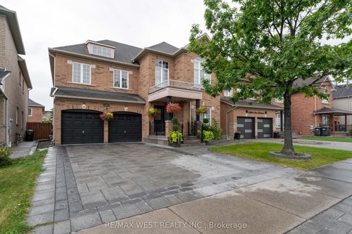 8 Yellow Avens Blvd, Brampton, ON, L6R0K5 | Card Image