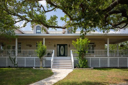 786 Stirrup Dr, Spring Branch, TX, 78070-6143 | Card Image