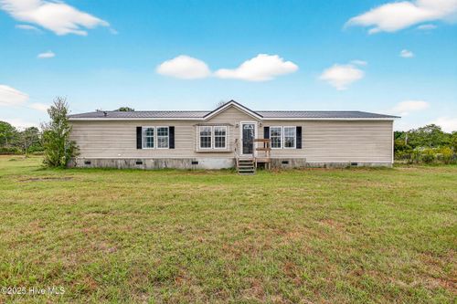 594 Montague Rd, Currie, NC, 28435-5528 | Card Image