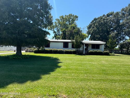 15736 St Elmo Rd, Erath, LA, 70533 | Card Image