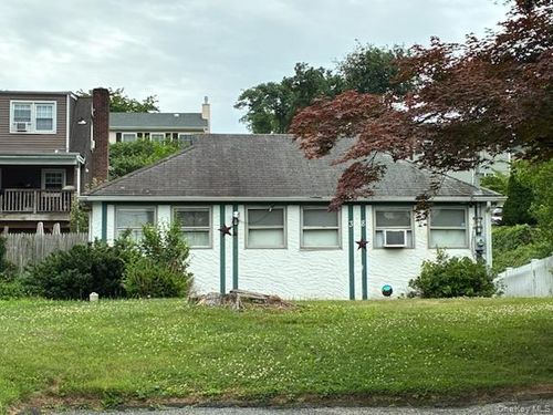 38 S Hillside Ave, Elmsford, NY, 10523-3619 | Card Image