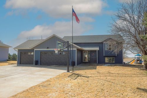 135 Charlotte Dr, Lake Crystal, MN, 56055-4549 | Card Image