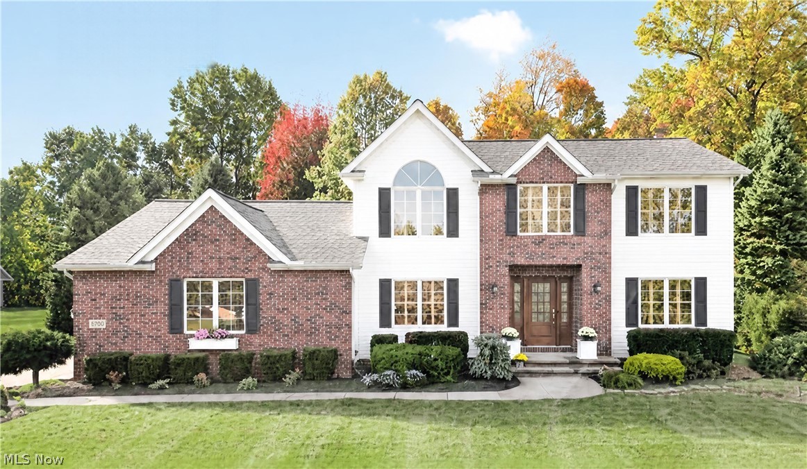 5700 Canyon View Dr, Pending in Painesville - eXp Realty