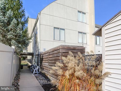 130 Blue Ridge Cir, HARRISBURG, PA, 17110-4012 | Card Image