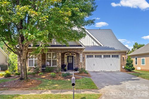 8632 Sequoia Grove Ln, Charlotte, NC, 28214-2383 | Card Image