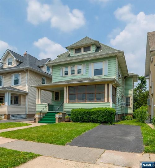 116 Madison Ave, Clifton, NJ, 07011-2718 | Card Image