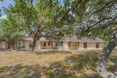 141 Drew Ln, Kerrville, TX, 78028-9157 | Card Image