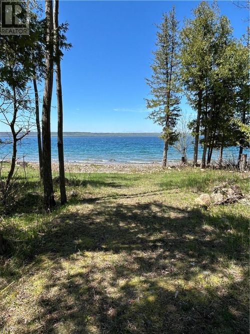 241 Grandor Rd, Kagawong, ON, P0P1J0 | Card Image