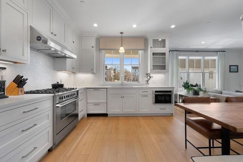 3-38 P St, Boston, MA, 02127 | Card Image