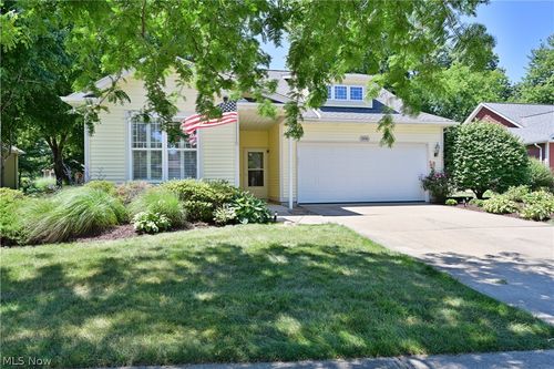 1936 Pembrooke Ln, Avon, OH, 44011-1651 | Card Image