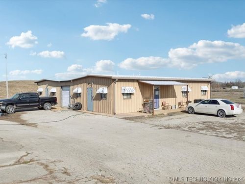 536 Ash St, Nowata, OK, 74048-2323 | Card Image