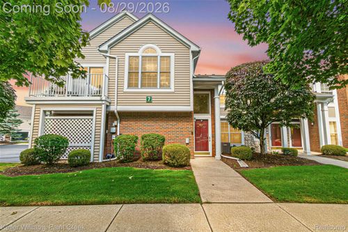 110-4341 Berkshire Dr, Sterling Heights, MI, 48314-1216 | Card Image