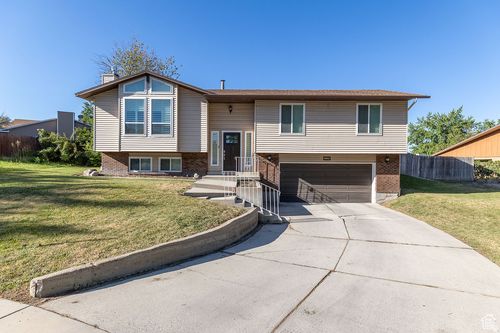 228 E Golden Willow Cir, Sandy, UT, 84070-4217 | Card Image