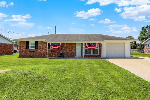 2630 Flintwood Dr, Columbus, IN, 47203-3252 | Card Image