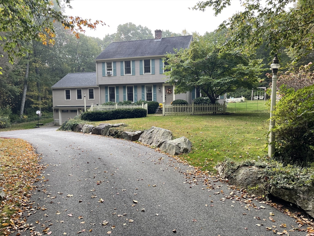 Garrett Ln, Spencer, MA 01562