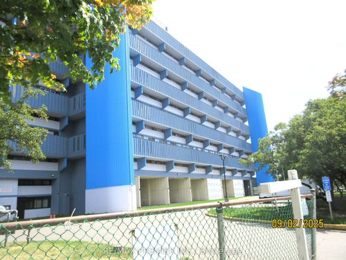 623-4673 Jane St, North York, ON, M3N2L1 | Card Image