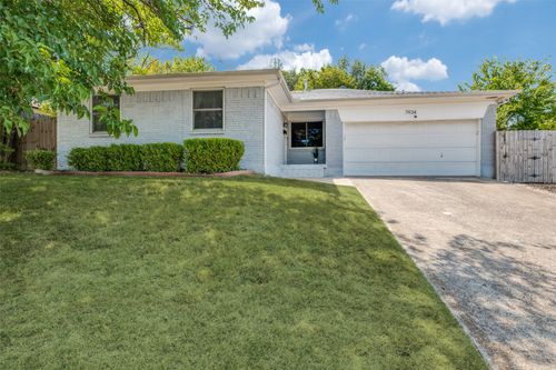 7934 Claremont Dr, Dallas, TX, 75228-6440 | Card Image