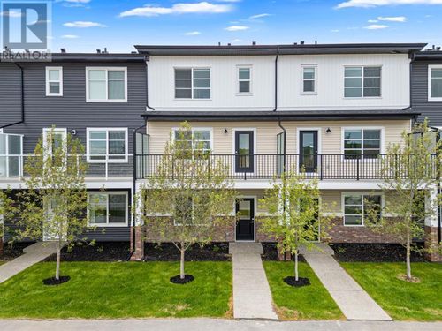 135 Belmont Cres Sw, Calgary, AB, T2X4N7 | Card Image