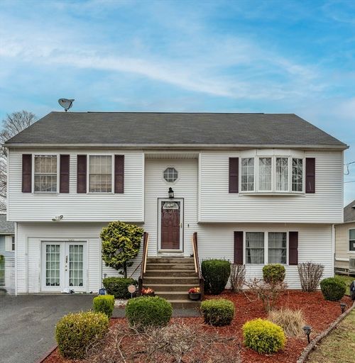 155 Lucerne Rd, Springfield, MA, 01119-1838 | Card Image