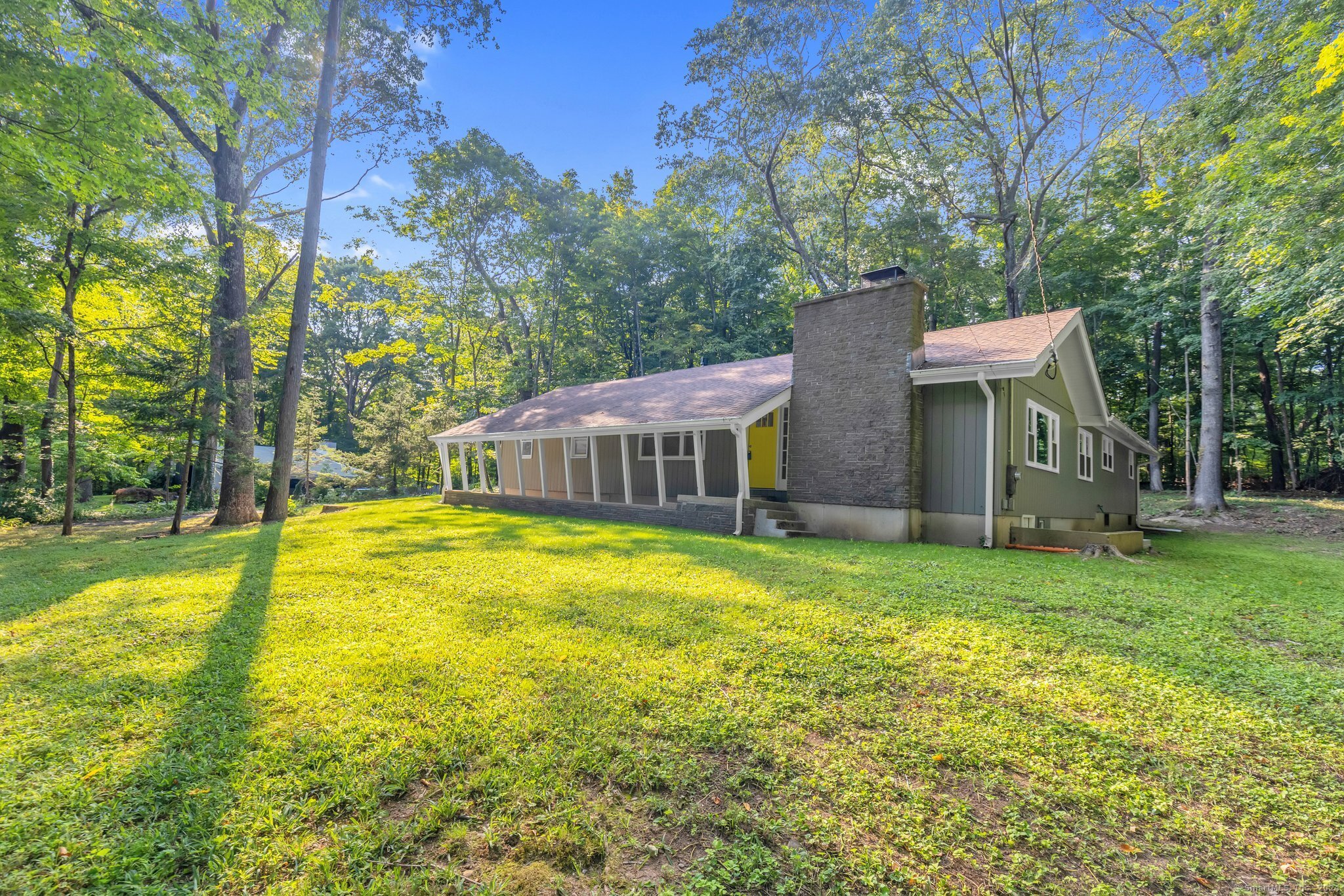 Highwoods Dr, Guilford, CT 06437