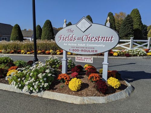 7-7 Fields Dr, East Longmeadow, MA, 01028-2767 | Card Image