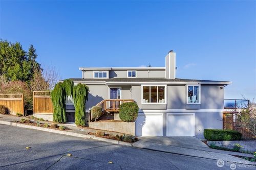 6001 60th Ave Ne, Seattle, WA, 98115-7900 | Card Image